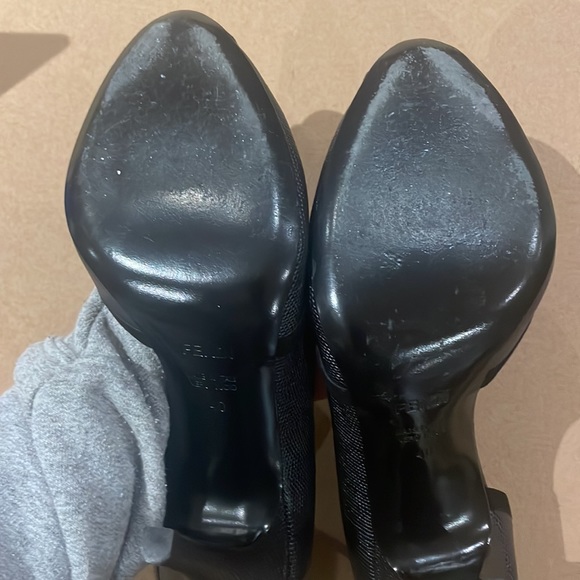 Fendi.  Black/grey bow heels. Size 40 - Picture 4 of 5